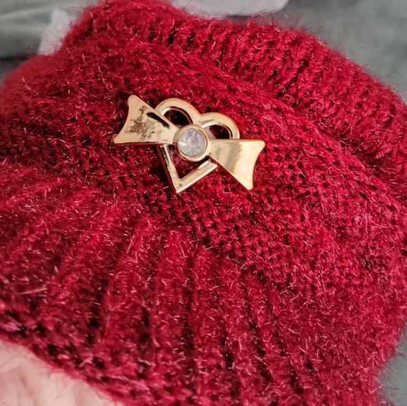 Warm 2Pc. Wool Wine Red Hat with Gold Heart Pendant with Wine Red Neck Scarf !! - Picture 8 of 11